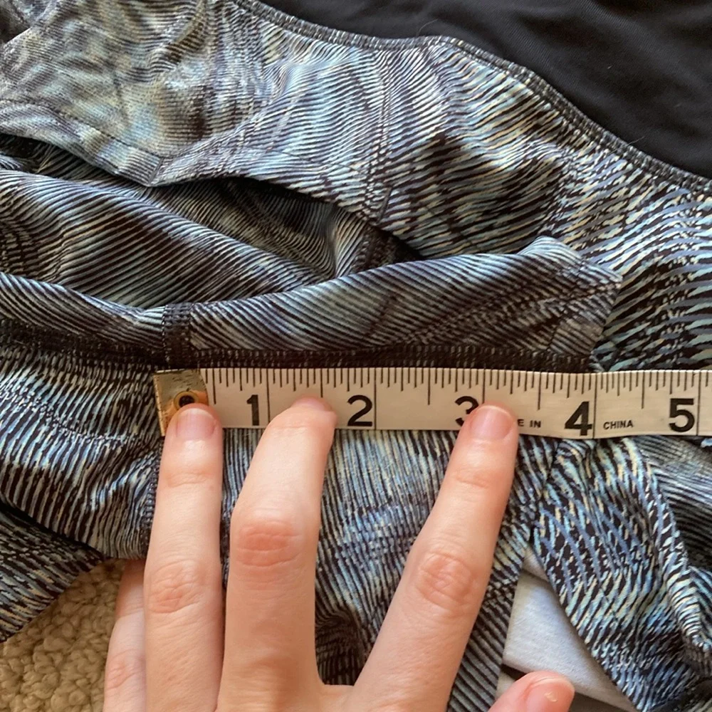 LULULEMON Speed Up MR Short 4” Lined Dimensional Icing Blue Multi Size 6 EUC